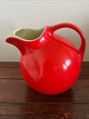 Vintage Hall High Gloss "Chinese Red" Ball Pitcher Built-in Ice lip 1930-50's